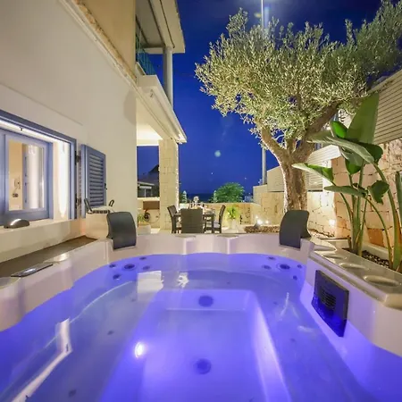 Donna Lucia - Dimore & Pool * Monopoli