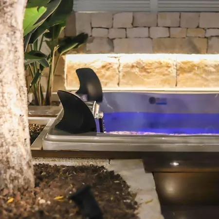 Donna Lucia - Dimore & Pool Villa