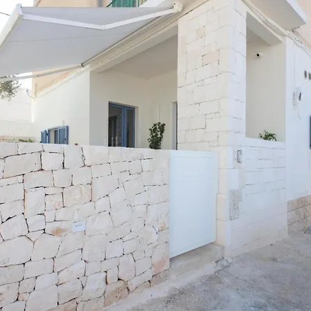 Donna Lucia - Dimore & Pool Villa