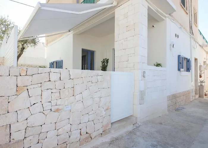 Donna Lucia - Dimore & Pool Villa